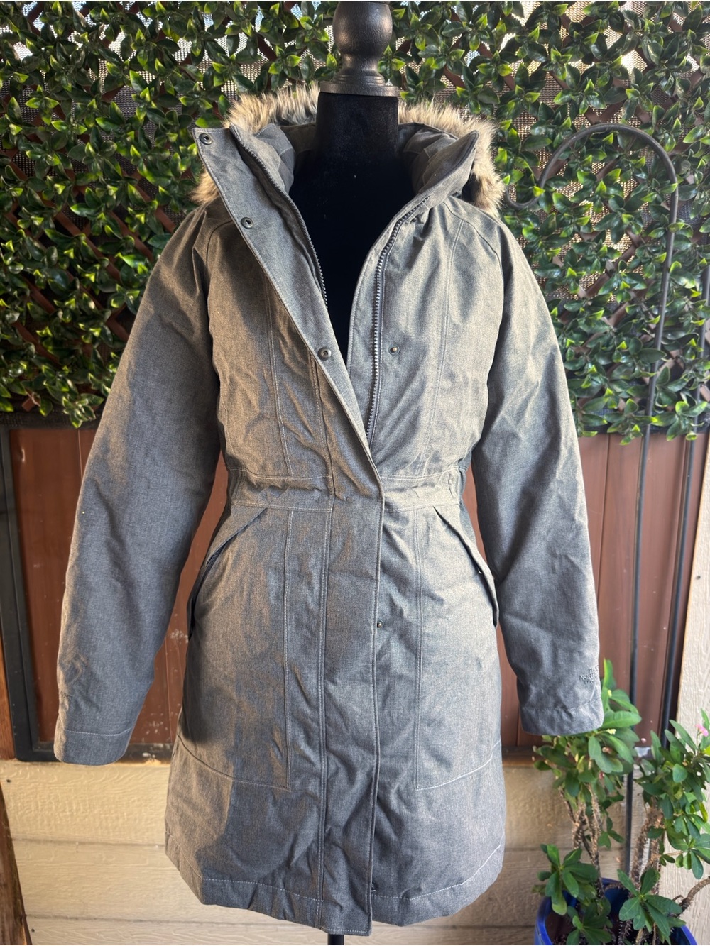 The North Face Women's Arctic Parka Grey Hooded Parka Coat with Faux Fur Trim